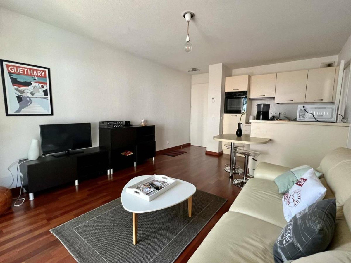 Appartement T2 A Cambo-Les-Bains Avec Piscine, Terrasse Et Parking Prive, Proche Des Thermes - Fr-1-495-82 Exterior photo