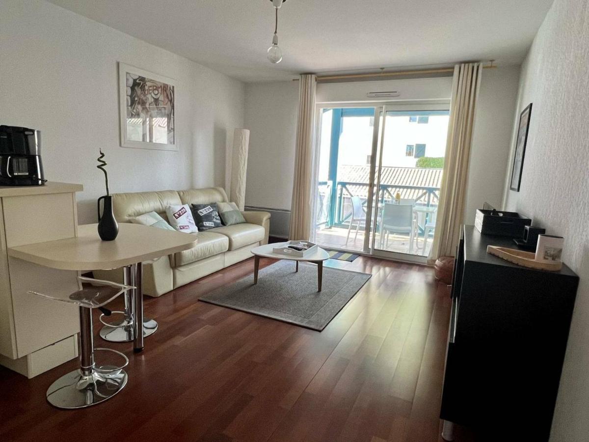 Appartement T2 A Cambo-Les-Bains Avec Piscine, Terrasse Et Parking Prive, Proche Des Thermes - Fr-1-495-82 Exterior photo